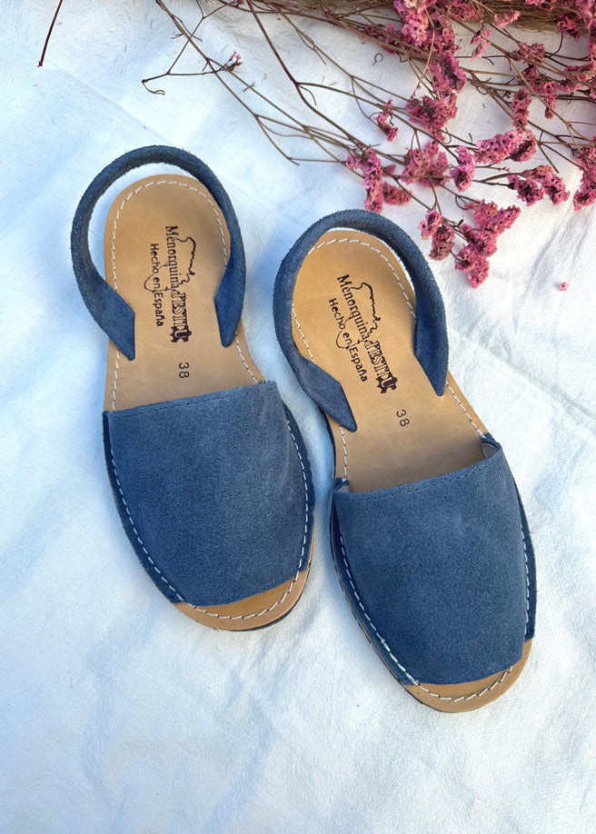 MENORQUINA PIEL AZUL
