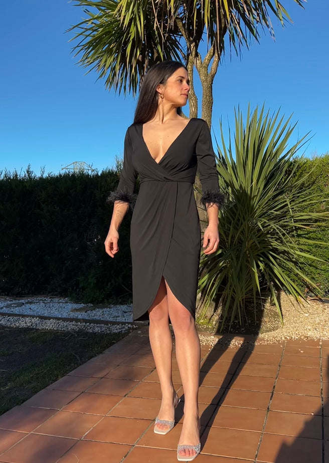 VESTIDO PLUMAS NEGRO