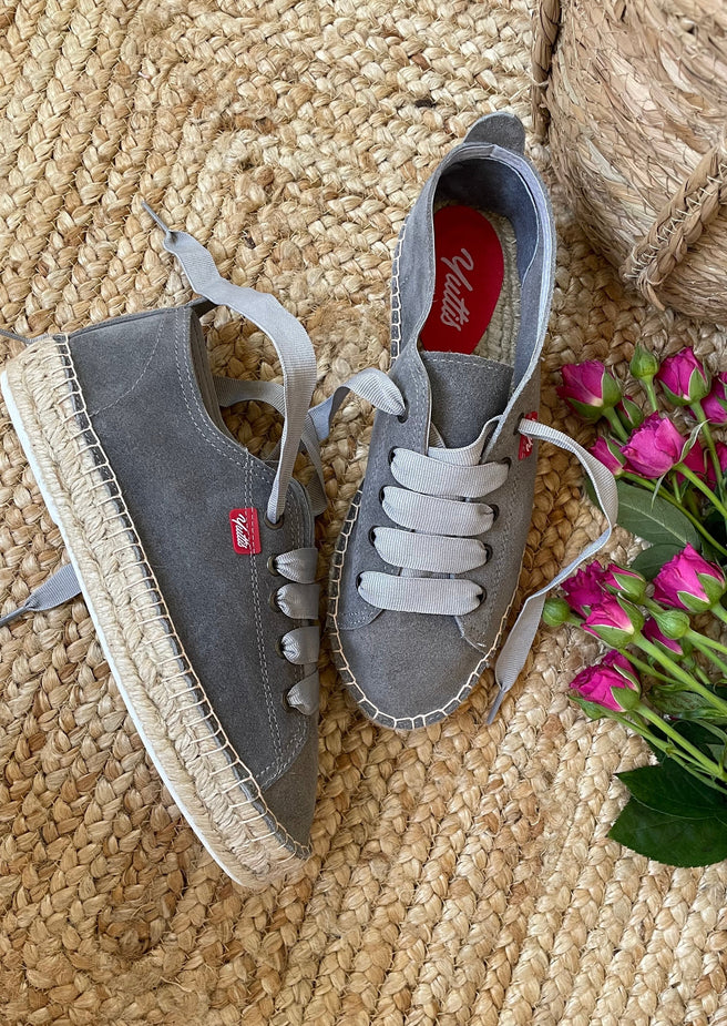 TENIS PIEL GRIS