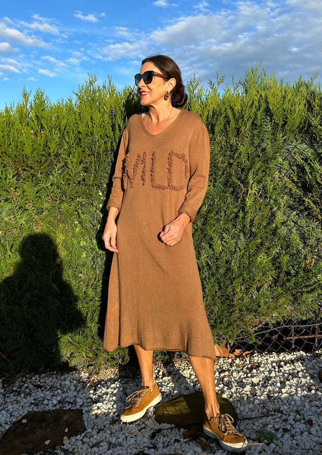 VESTIDO PICO MARRÓN