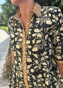 VESTIDO CUELLOS NEGRO