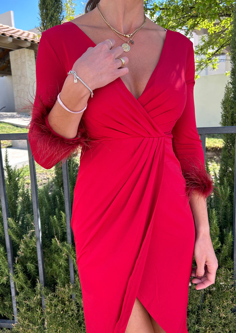 VESTIDO PLUMAS ROJO