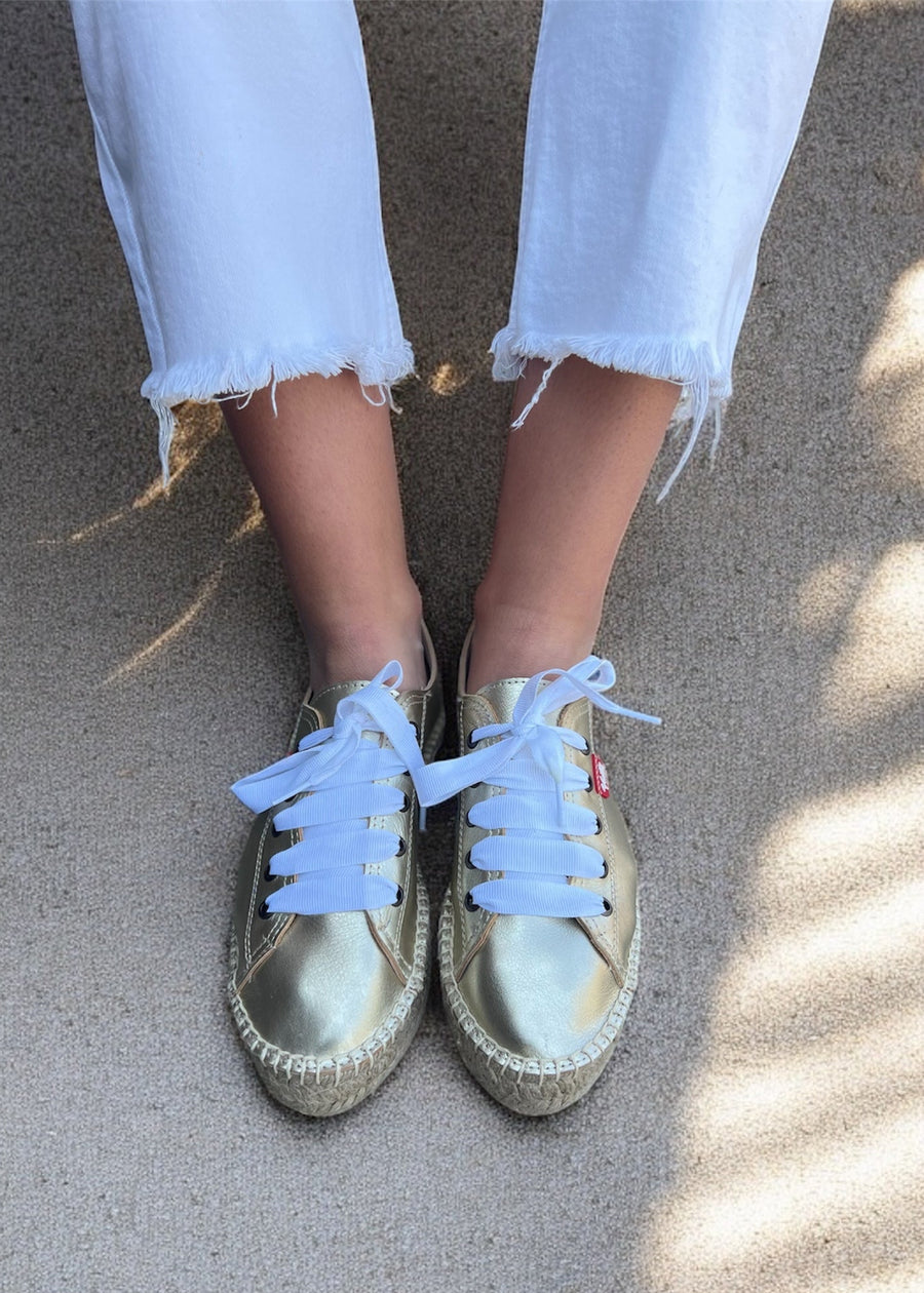 TENIS PIEL DORADO