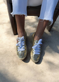 TENIS PIEL DORADO