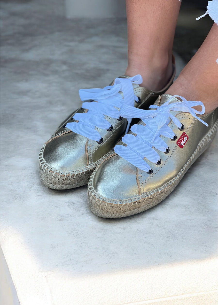 TENIS PIEL DORADO