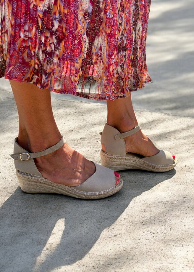 TACÓN 4CM HEBILLA ARENA