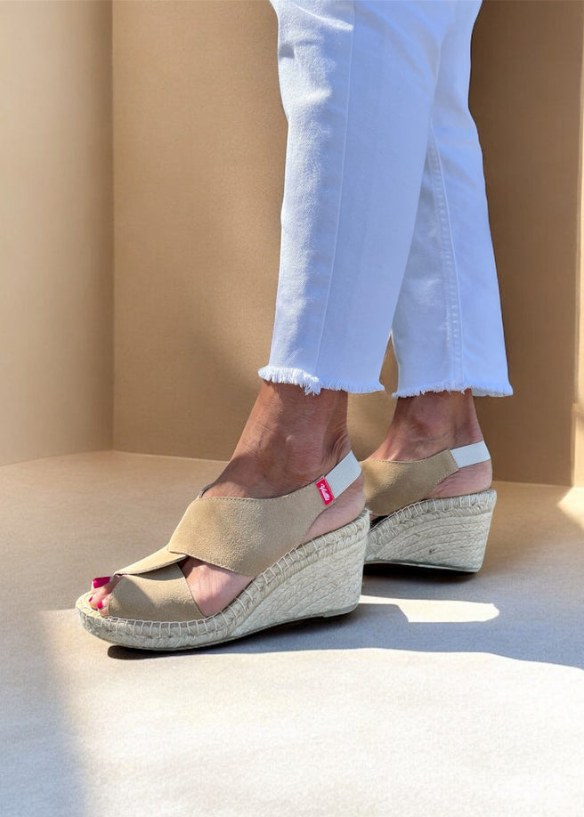 TACÓN 7CM CRUZADO ARENA