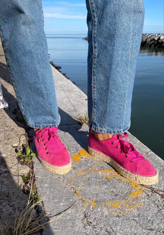 TENIS PIEL FUCSIA