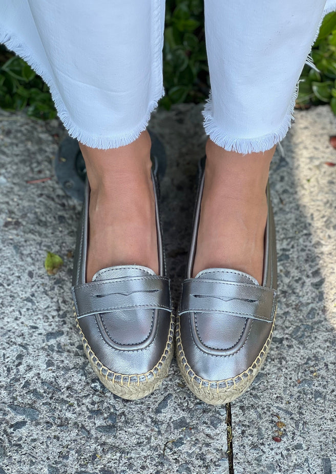 MOCASÍN PIEL PLATA